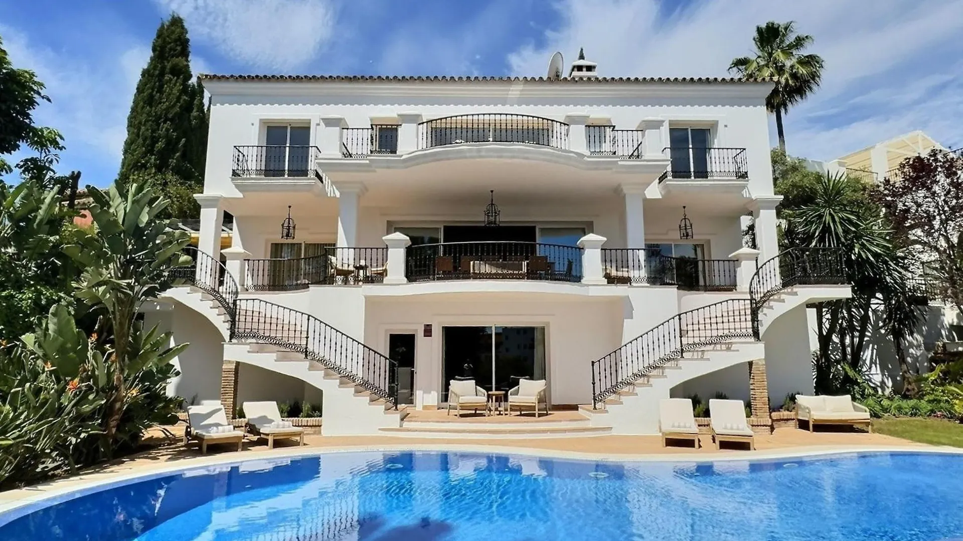 Fabulous 8-Bedroom Andalucian Family Villa With Panoramic Vistas Of La Concha Marbella San Pedro de Alcántara