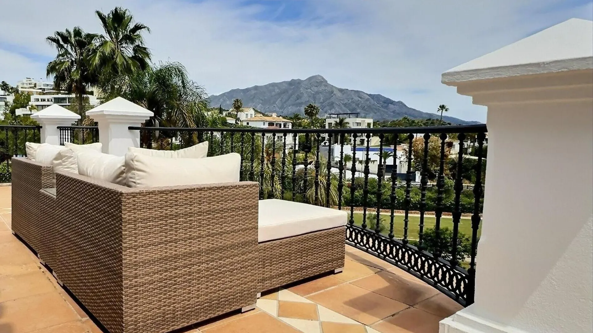 Fabulous 8-Bedroom Andalucian Family Villa With Panoramic Vistas Of La Concha Marbella San Pedro de Alcantara