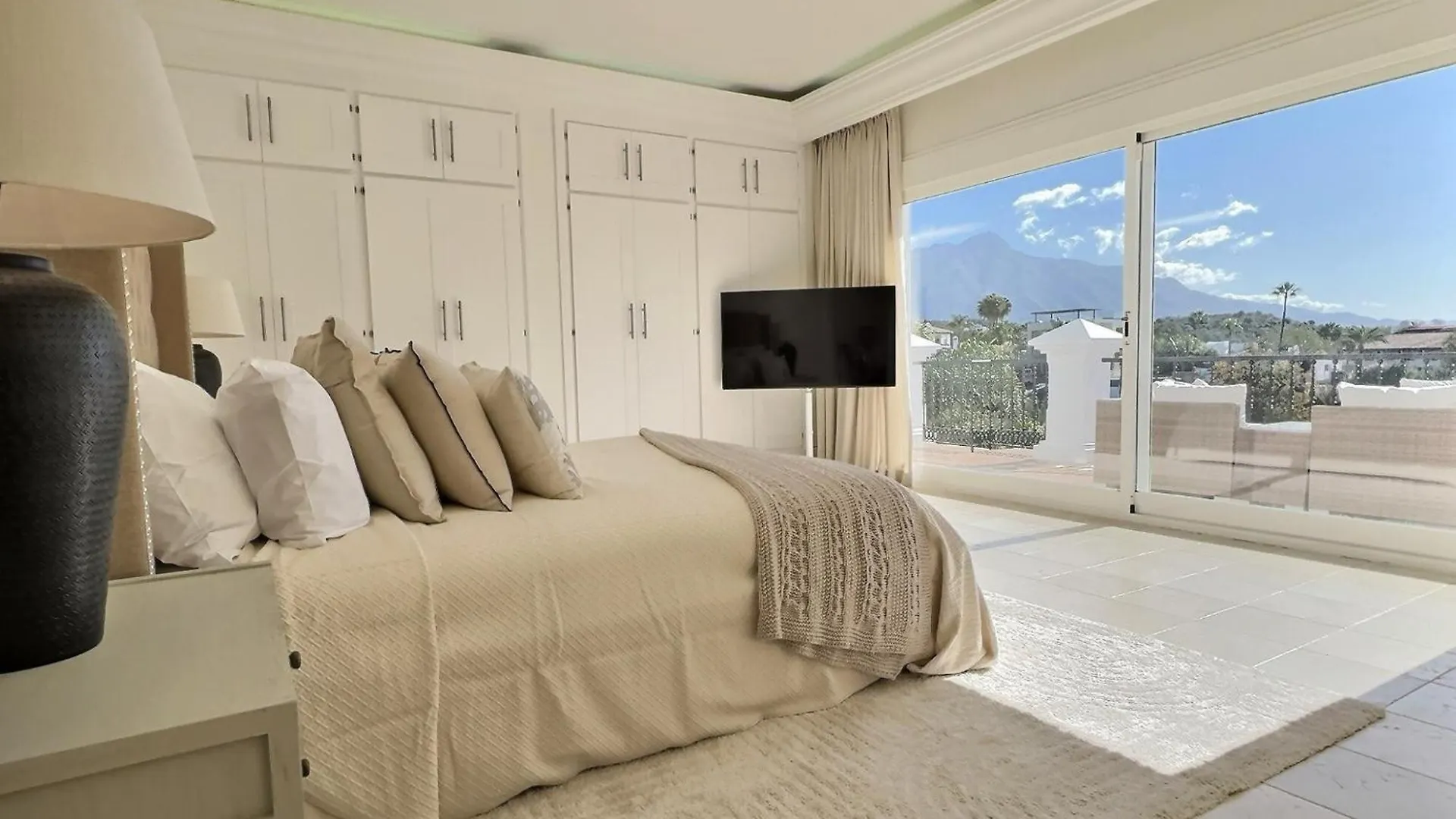 Fabulous 8-Bedroom Andalucian Family Villa With Panoramic Vistas Of La Concha Marbella San Pedro de Alcantara